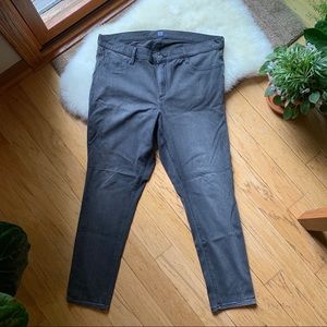 Gap knit favorite jegging